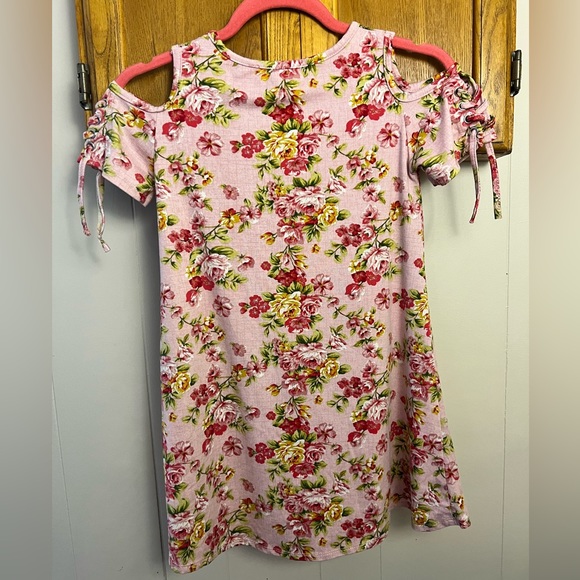 Btween Floral Cold Shoulder Top with lace-up short sleeves, Girls size 10 - Picture 4 of 5